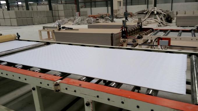 Cadena de producción del tablero de yeso del vinilo, máquina del tablero de yeso del papel de aluminio