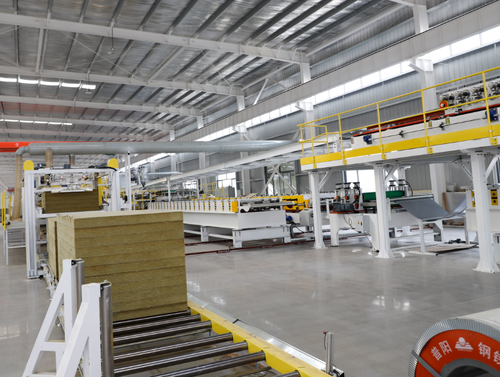 Últimos blogs de la empresa sobre Hebei Greens Launches Stone Wool Sandwich Panel Production Line with 3-15 m/min Continuous Output