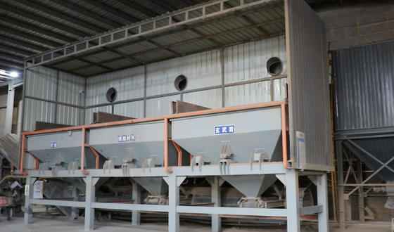 Un buen precio. Sistemas de aislamiento de edificios Línea de producción de maquinaria de lana de roca en línea