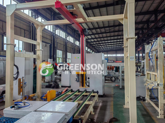 Un buen precio. Automatic 60x60cm PVC Coated Gypsum Ceiling Tile Making Machine with 1300mm Effective Laminating and 2-6 Million Sq.m/year Capacity en línea