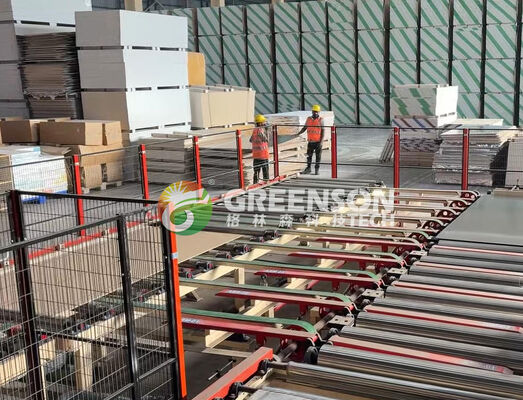 Un buen precio. Máquina empacadora termoplástica totalmente automática con control PLC para laminación de paneles de yeso de 600*600 en línea