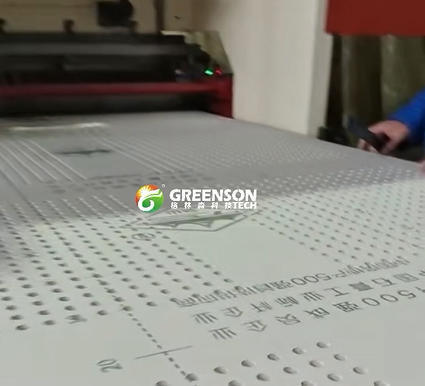 Un buen precio. Máquina de perforación automática de alta presión de 200T para tablas de construcción de espesor máximo de 20 mm Máquina de perforación de agujeros en línea