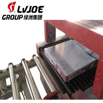 Un buen precio. Máquina que lamina de la protuberancia del papel de aluminio del tablero del techo de Palster en línea