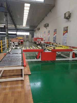 Un buen precio. Cadena de producción automática de la teja del techo del yeso velocidad que lamina de 15m/Min en línea