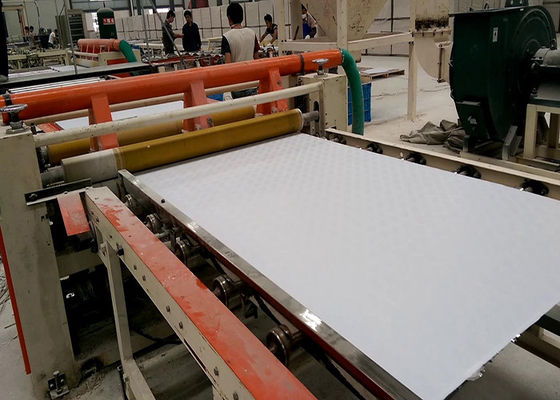 Línea de producción automática y semiautomática de placas de yeso laminadas de PVC