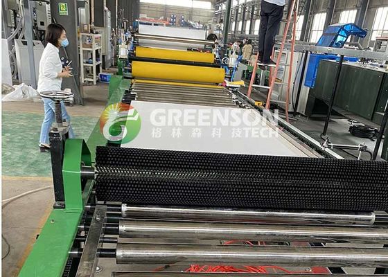 Línea de producción de tejas de yeso de PVC de 7 mm de espesor con apoyo de ingenieros para la resolución de problemas