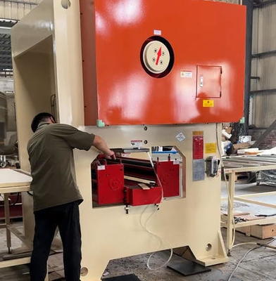 Presionada hidráulica Neumática completamente automática Máquina de golpes de ojos de ojal