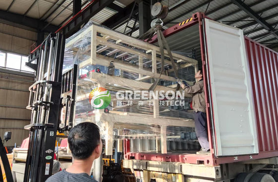 Un buen precio. Máquina de fabricación de azulejos de techo de 2x2 de alto rendimiento personalizable con sistema PLC y capacidad de 2-6 millones de metros cuadrados / año en línea