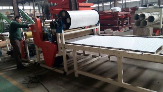 Planta famosa de la máquina de la laminación de la película del PVC de los materiales de construcción del vinilo de China de la marca