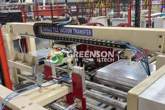 Un buen precio. Máquina automática de laminación de placas de yeso con velocidad de laminación de 15 m/min y anchura efectiva de 1300 mm para tejas de yeso laminadas de PVC en línea