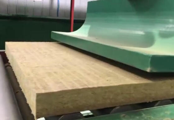 Un buen precio. Línea de producción de lana de roca con ahorro de energía y control PLC con tamaño de fieltro ajustable en línea