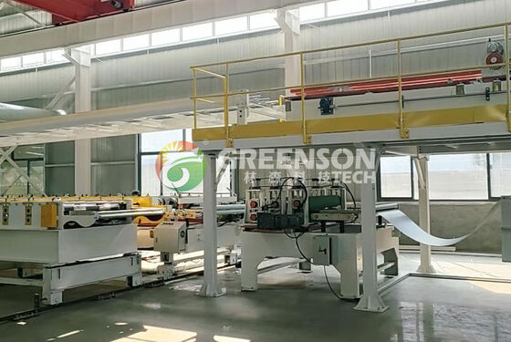 Línea de producción de paneles de sandwich de PU de alta eficiencia y fácil de operar para paneles de techo y pared de espesor de 40-300 mm