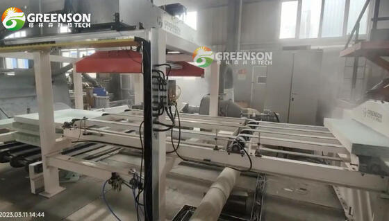 Un buen precio. Cadena de producción de tiras de material de relleno de tablero de yeso controlada por PLC para apilamiento de embalaje en línea