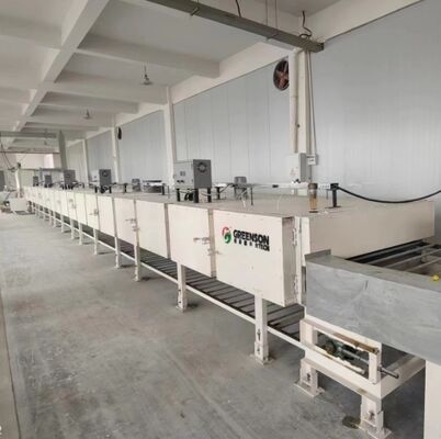 Un buen precio. Línea de producción de pintura en aerosol de paneles de yeso del fabricante chino para materiales de construcción en línea