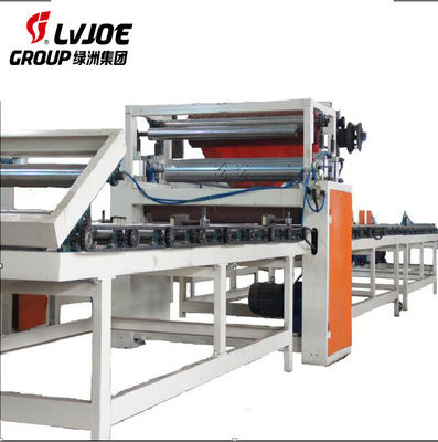 Un buen precio. Cadena de producción automática de la máquina del techo del PVC 1300m m Wid que lamina máximo en línea
